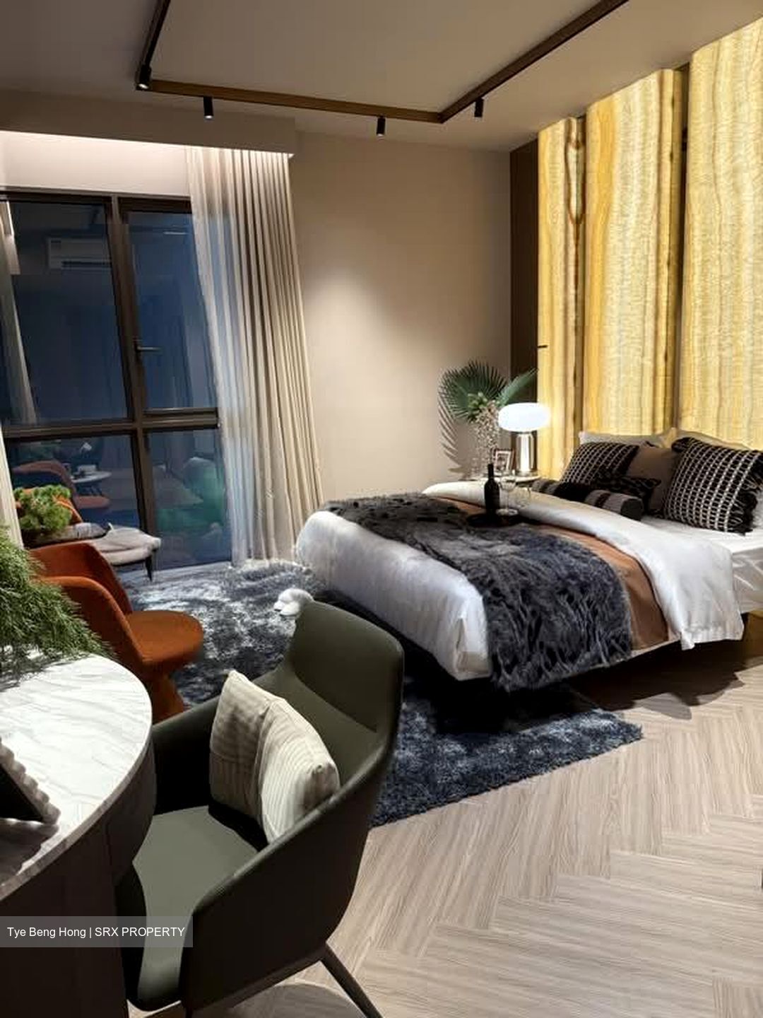 UE Square (D9), Apartment #590786721